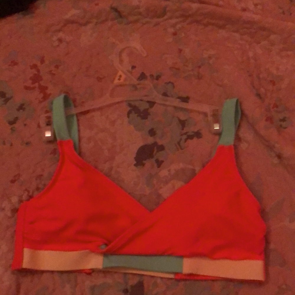 Cute swim suit top (only)